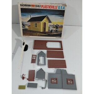 Plasticville 1816 O/S Gauge Model Railroad Scenery Watchman's Shanty Kit w/Box